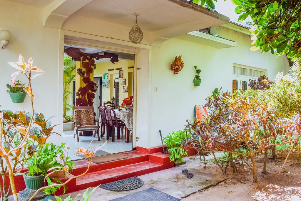 Shammie Guest House Hikkaduwa Exterior foto